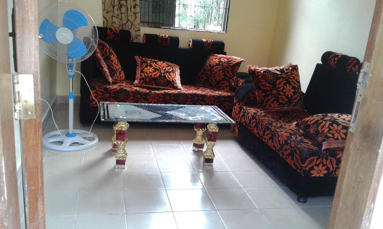Auberge de jeunesse Jj & Je Family House à Dar es Salaam Extérieur photo