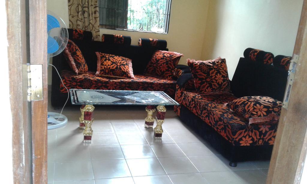 Auberge de jeunesse Jj & Je Family House à Dar es Salaam Extérieur photo